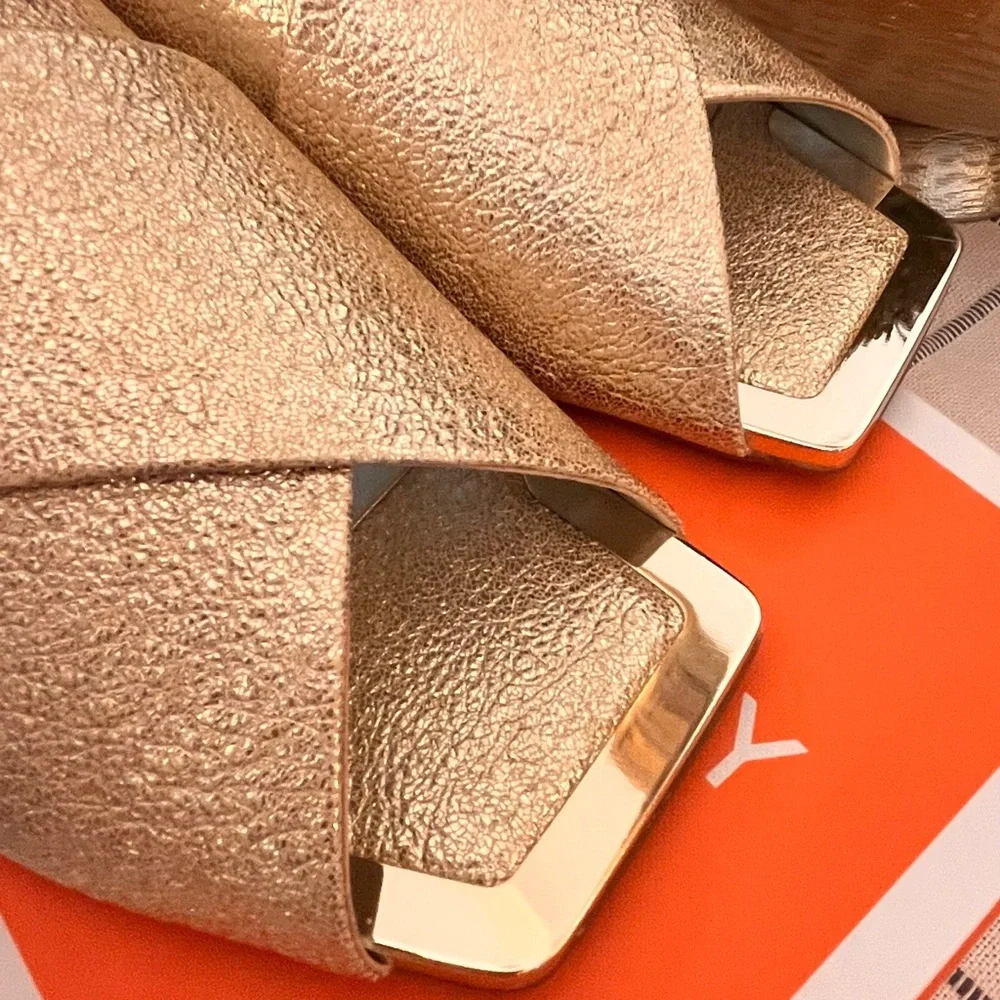 Katy Perry Collection Gold Metallic Slides Size 7.5 Stunning Summer Sandal NIB